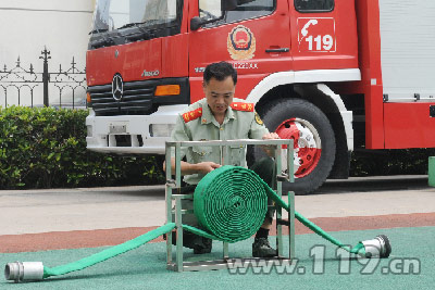 青島消防研發(fā)“卷帶機”獲國家專利