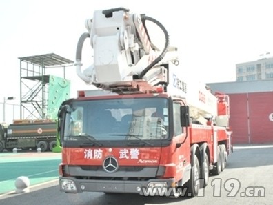 遵義首臺(tái)68米登高平臺(tái)消防車