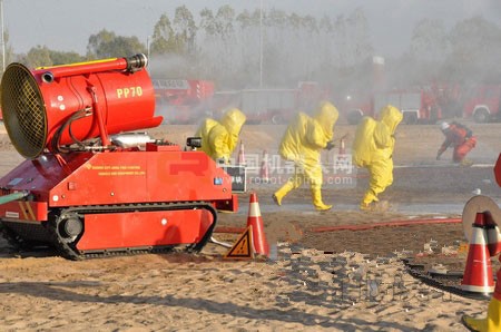 消防機(jī)器人從幕后走向戰(zhàn)場