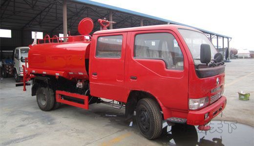 消防車，鄉(xiāng)鎮(zhèn)消防車 消防灑水車 灑水消防車