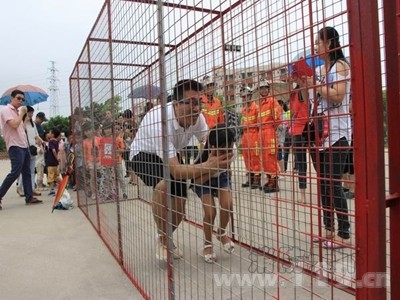 泉州市開展“手拉手體驗(yàn)消防”親子活動(dòng)