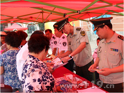 徐州消防走進(jìn)社區(qū)宣傳消防知識