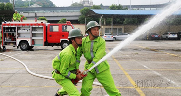 溫州商貿(mào)城自購消防車成立消防專職隊